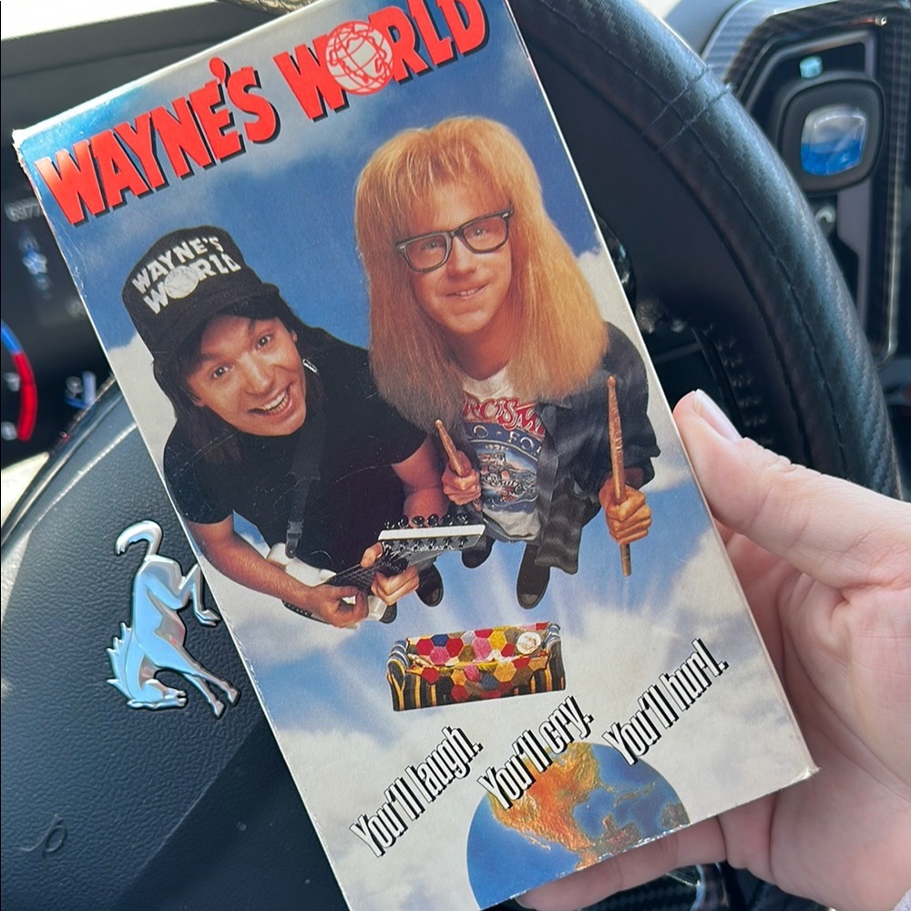 EUC Wayne's World VHS Tape 🌙 🌙